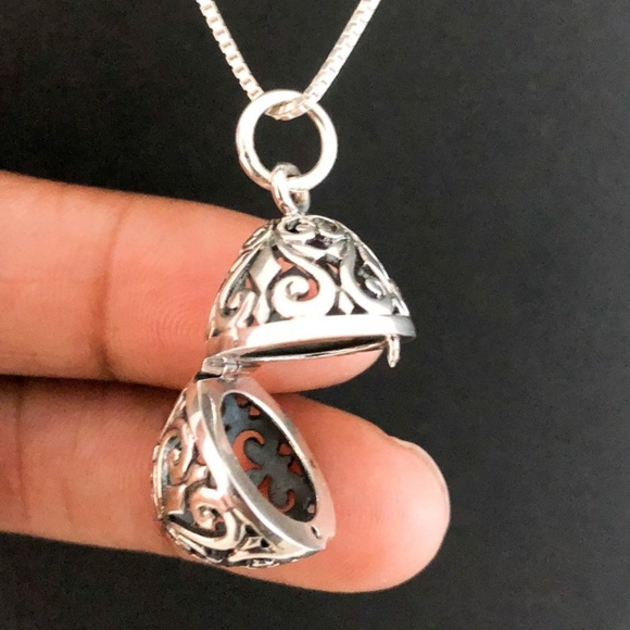 Sterling Silver Filigree Egg  Locket Necklace - Picture 5 of 8